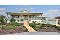 Property photo of 14 Hanke Place Sunbury VIC 3429