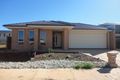 Property photo of 14 Oysterbay Chase Point Cook VIC 3030