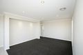 Property photo of 15 Park Place Lloyd NSW 2650