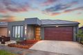 Property photo of 15 Clopton Rise Craigieburn VIC 3064