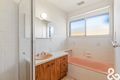 Property photo of 41 Moreton Crescent Bundoora VIC 3083