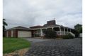 Property photo of 31 Huxley Crescent Endeavour Hills VIC 3802