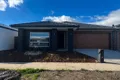 Property photo of 8 Lovicks Road Wollert VIC 3750