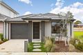 Property photo of 10 Lanosso Avenue Cranbourne South VIC 3977