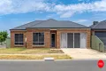 Property photo of 77 Tobin Crescent Epsom VIC 3551