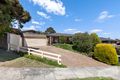 Property photo of 8 Bootie Court Endeavour Hills VIC 3802