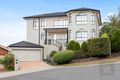 Property photo of 2 Blackbird Rise Avondale Heights VIC 3034