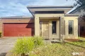 Property photo of 19 Risdon Circuit Tarneit VIC 3029