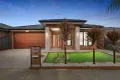Property photo of 33 Carver Circuit Wollert VIC 3750