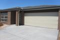 Property photo of 2 Watercress Place Brookfield VIC 3338