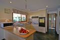 Property photo of 10 Moya Close Endeavour Hills VIC 3802