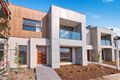 Property photo of 31 Faolan Way Cranbourne West VIC 3977
