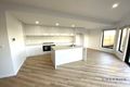 Property photo of 5 Somers Close Mill Park VIC 3082