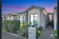 Property photo of 15 Olivetree Loop Craigieburn VIC 3064