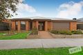 Property photo of 33 Honeyeater Way Pakenham VIC 3810