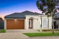 Property photo of 17 Rivella Circuit Tarneit VIC 3029
