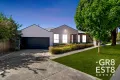 Property photo of 19 Valley View Crescent Berwick VIC 3806