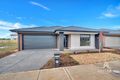 Property photo of 32 Bishopsgate Avenue Tarneit VIC 3029