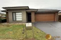 Property photo of 32 Springlands Crescent Fraser Rise VIC 3336