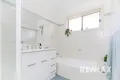 Property photo of 5 Jarrah Place Glenfield Park NSW 2650