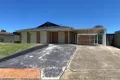 Property photo of 4 Bright Close Edensor Park NSW 2176