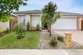 Property photo of 54 Trillium Boulevard Mickleham VIC 3064
