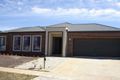 Property photo of 8 Damask Drive Tarneit VIC 3029