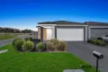 Property photo of 16 Woodright Circuit Cranbourne VIC 3977