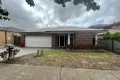 Property photo of 17 Cockatiel Circuit Craigieburn VIC 3064