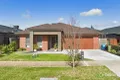 Property photo of 8 Marblelight Way Clyde North VIC 3978