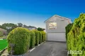 Property photo of 10 Plumpton Court Endeavour Hills VIC 3802