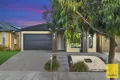 Property photo of 40 Cassinia Circuit Tarneit VIC 3029