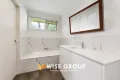 Property photo of 8 Rossiter Avenue Endeavour Hills VIC 3802