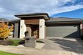 Property photo of 16 Hampstead Place Craigieburn VIC 3064