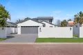 Property photo of 28 Meadowview Drive Carrara QLD 4211