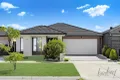 Property photo of 15 Nesting Vista Craigieburn VIC 3064