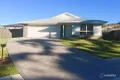 Property photo of 31 Floresta Crescent Cameron Park NSW 2285