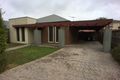 Property photo of 9 Oakville Place Craigieburn VIC 3064