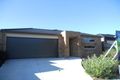 Property photo of 10 Snowdonia Road Cranbourne North VIC 3977