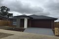 Property photo of 16 Fossilstone Avenue Doreen VIC 3754