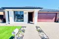 Property photo of 14 Ross Parade Wallan VIC 3756