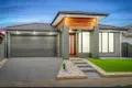 Property photo of 6 Magic Way Roxburgh Park VIC 3064