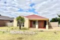 Property photo of 5 Honour Lane Caroline Springs VIC 3023