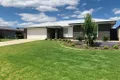 Property photo of 25 Paradise Drive Gobbagombalin NSW 2650