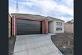 Property photo of 16 Meadowlea Crescent Pakenham VIC 3810