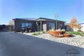 Property photo of 30 Dellar Crescent Horsham VIC 3400