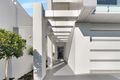 Property photo of 37 Harbourvue Court Helensvale QLD 4212