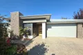 Property photo of 2 Harrods Close Drouin VIC 3818