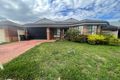 Property photo of 8 Franklin Place Caroline Springs VIC 3023