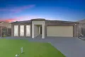 Property photo of 32 Cepora Road Tarneit VIC 3029